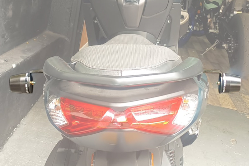 SLIDER TRASERO YAMAHA NMAX