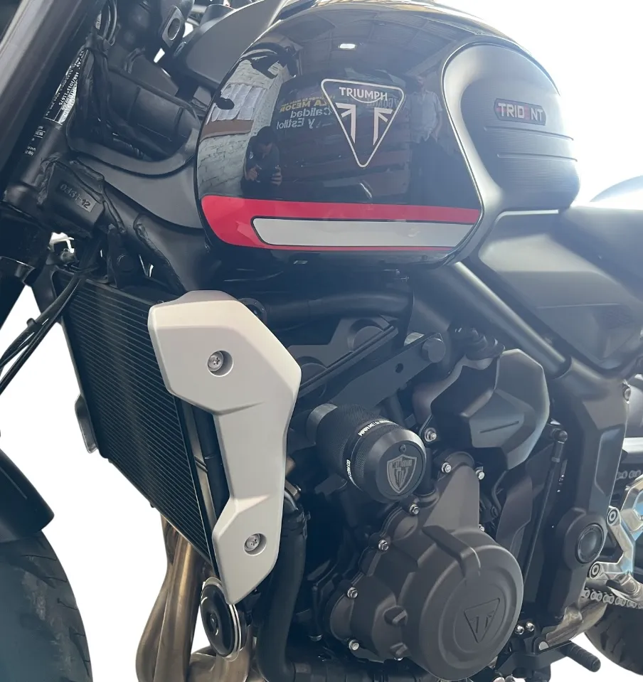 SLIDER CHASIS TRIUMPH TRIDENT 660.webp