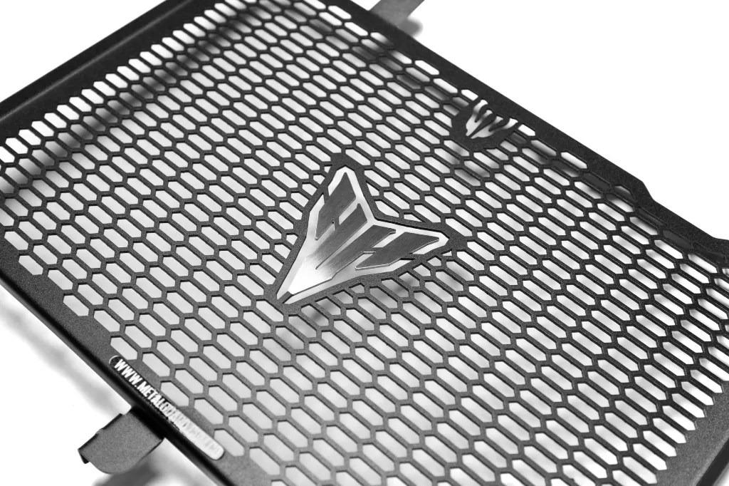 protector de radiador yamaha MT09 y tracer 9 2021 UP duotono_2.webp