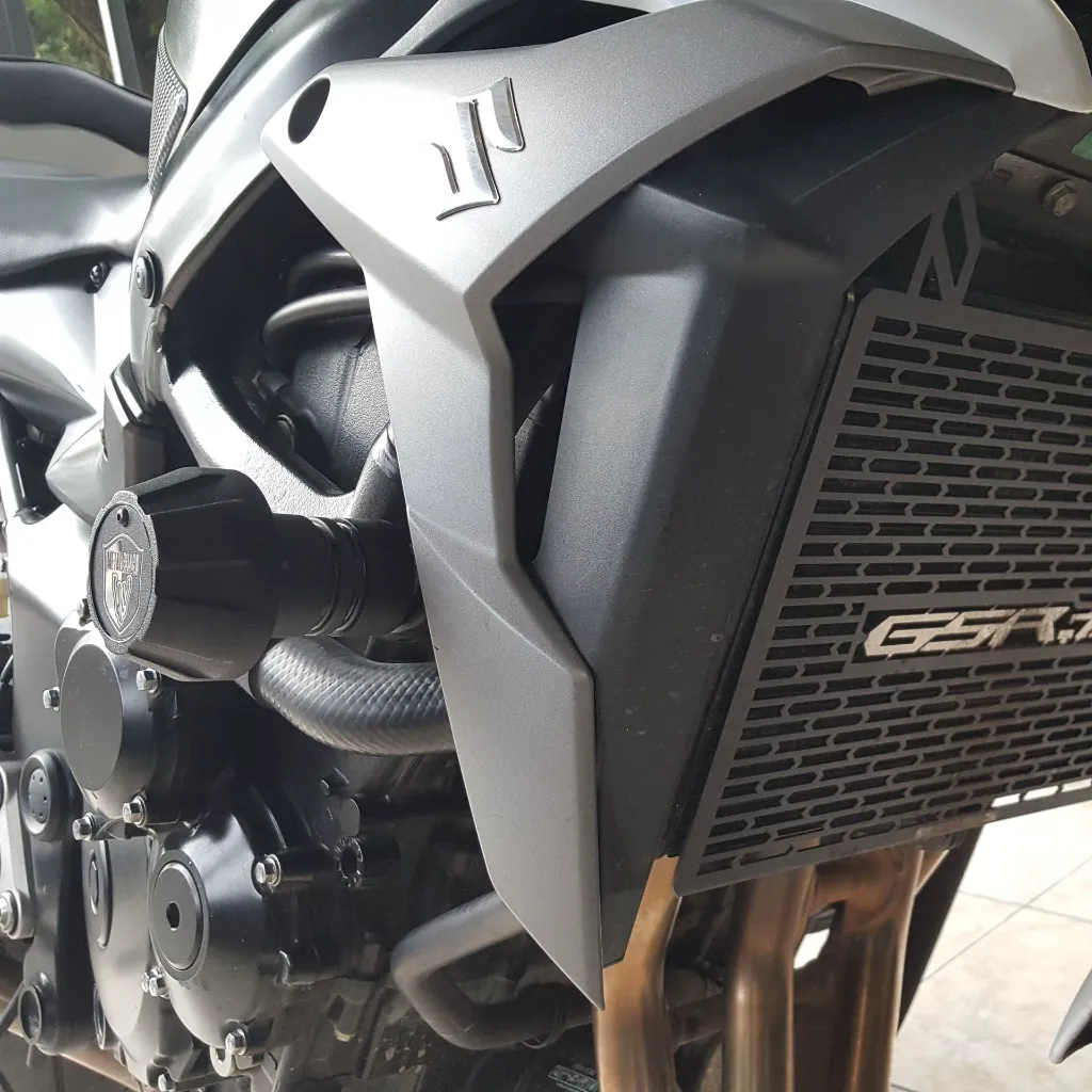 Protector de Radiador GSR750 (4).webp