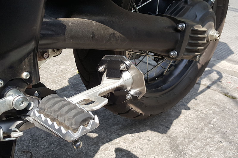 EXTENSOR DE PATA YAMAHA SUPER TENERE 1200 2014 UP 1