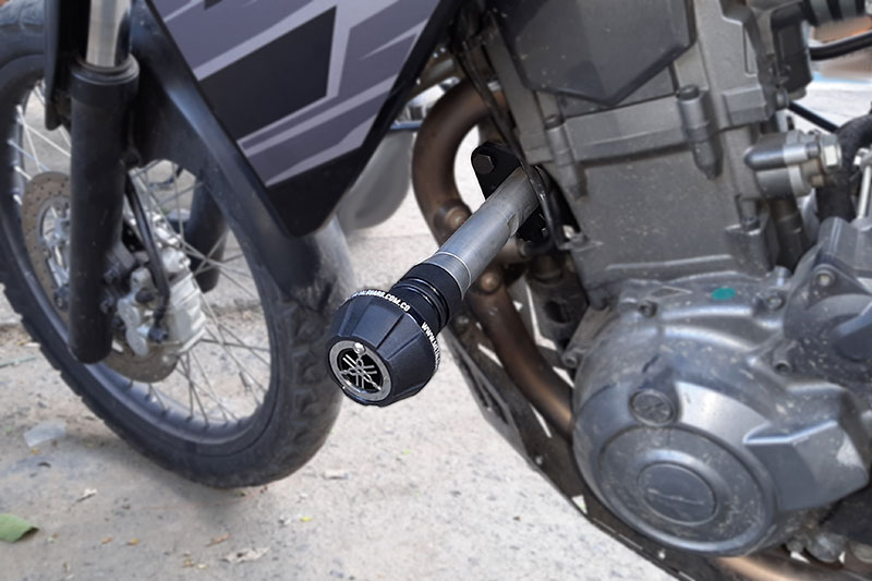 SLIDER CHASIS YAMAHA FZ16 Y XT660 1