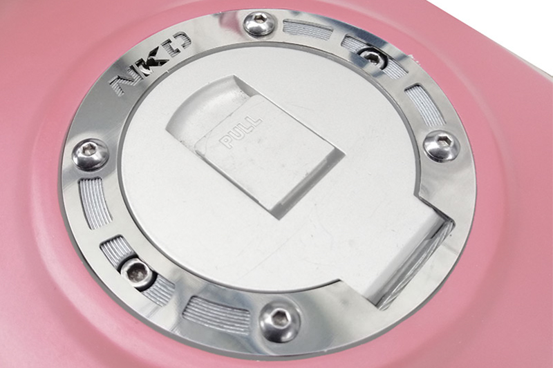 PLATINA TAPA TANQUE AKT NKD 125