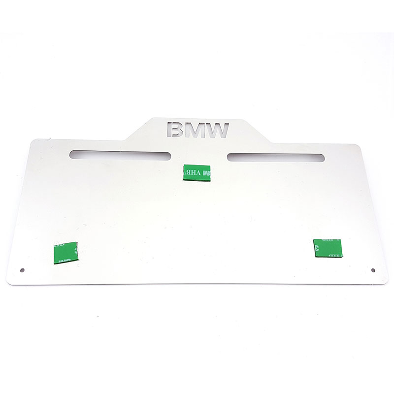 PROTECTOR DE PLACA BMW LOGO ARRIBA