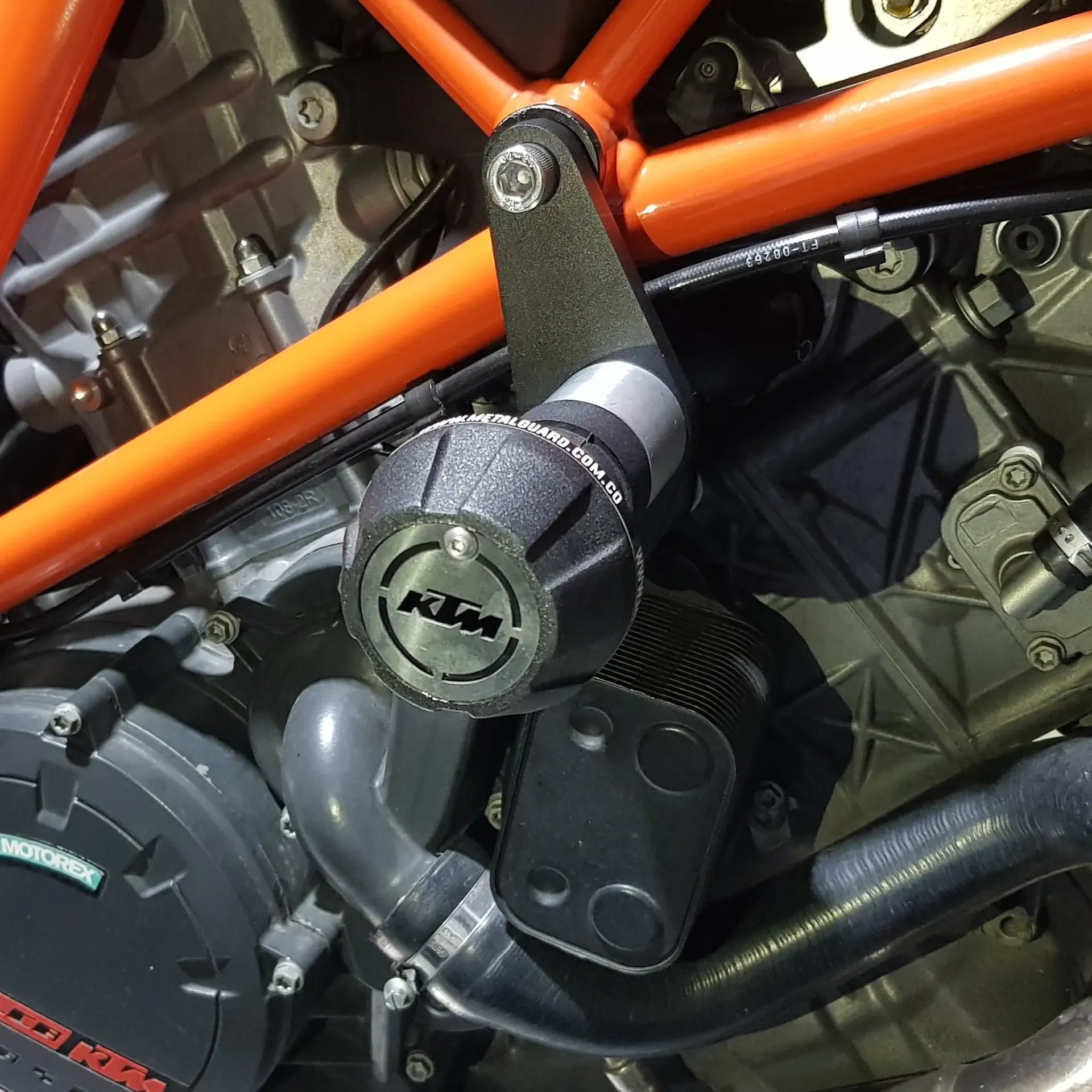 [PDU036389] SLIDER CHASIS KTM DUKE 1290